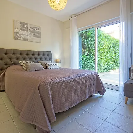Maison Avec Jardin * ماندوليو لا نابول